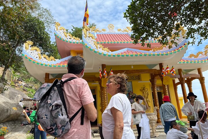 Cu Chi Tunnel & Cao Dai Temple One Day Private Tour - Image 1