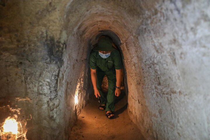CuChi Tunnels & Buffet Dinner Queen Cruise River-VIP Tour  - Image 2