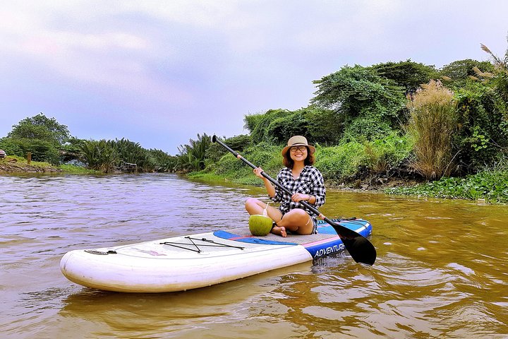 Experience paddling on SUPs on Saigon River - Image 3