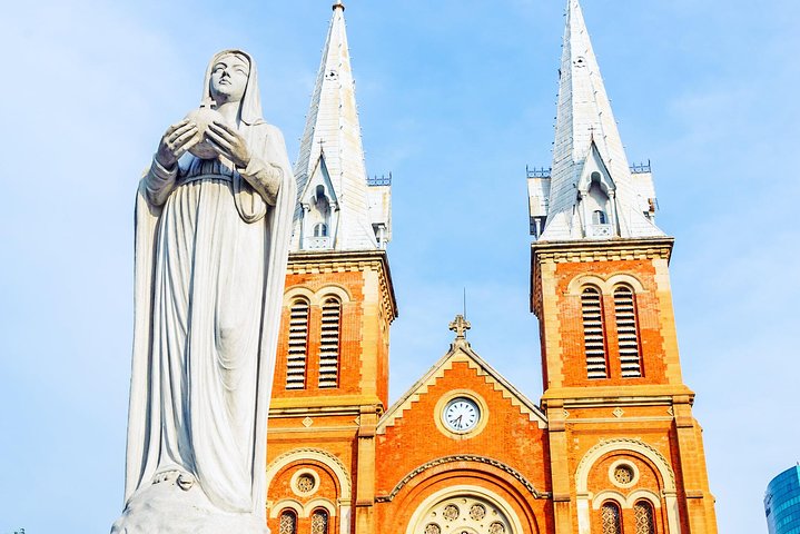 Ho Chi Minh City Shore Excursion: Private City Tour Including Cyclo Ride - Image 2