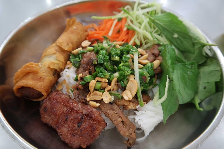 Ho Chi Minh Private Half Day Street Food Tour with Local Students - Image 1