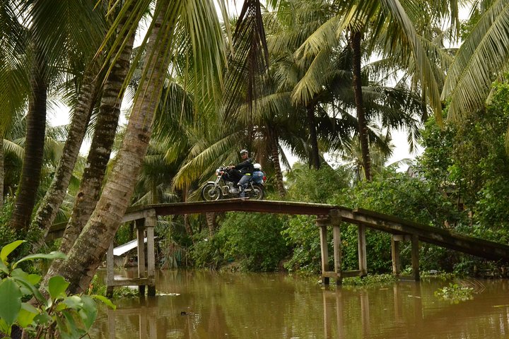 Mekong Delta Tours CanTho 2days - Boat cruise in natural waterways - Image 2