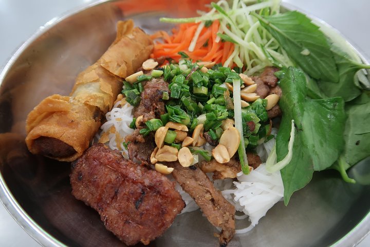 Private Half-Day Ho Chi Minh Food Tour with Local Students - Image 2