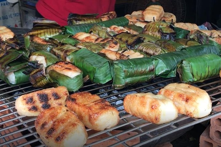 Private Ho Chi Minh Sightseeing and Food Tour by Scooter - Image 4