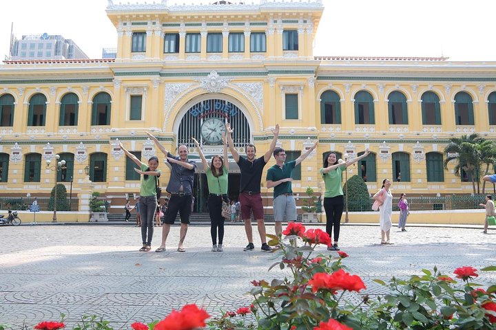 Private Saigon Sightseeing Tour by Scooter - Image 3