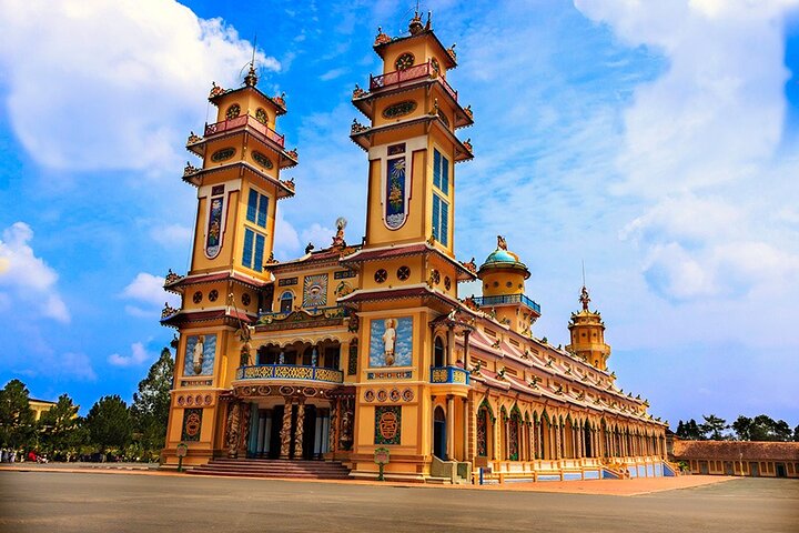 Private tour Ba Den Mountain by Cable Car & Cao Dai Temple 1 day  - Image 4