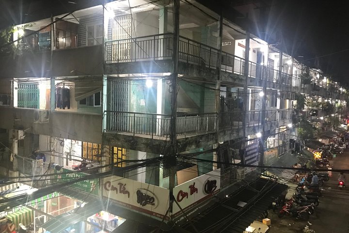 Private Walking Saigon Food Tour by Night - Image 4
