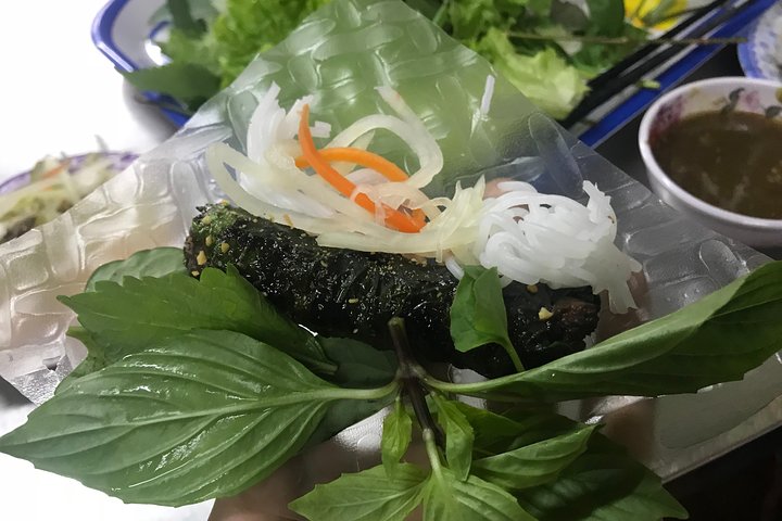 Private Walking Saigon Food Tour by Night - Image 2