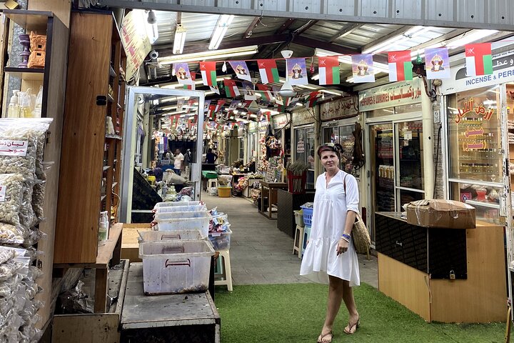 Private Salalah Night Tour with Dinner and Pick Up - by Salalah4Tourist - Image 3