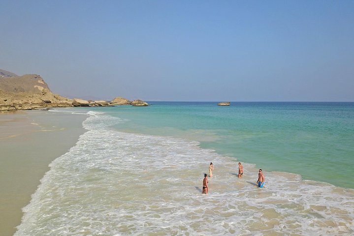 Private tour Mountains and beaches of the West coast (Fazaya beach+Shaat cliff) - Image 5