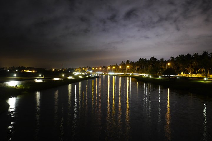Salalah by night private tour - charming evening in the garden city  - Image 5