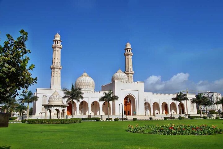 Salalah City Tour: Discover Salalahs Treasures with a Local Guide - Image 1