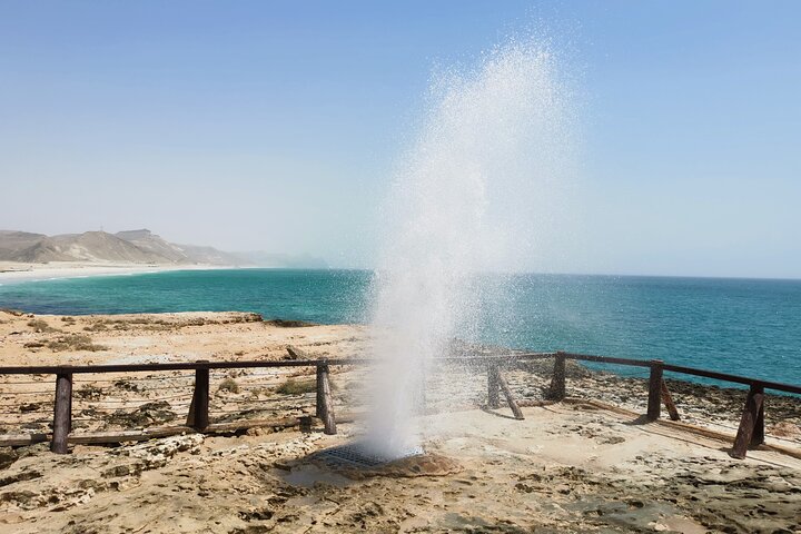 West of Salalah private tour - fascinating mountains and beaches - Image 2