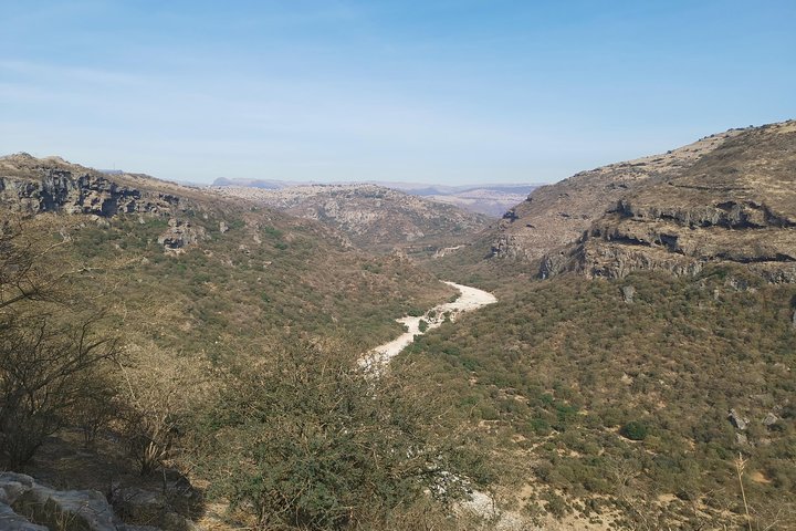 West of Salalah private tour - fascinating mountains and beaches - Image 5