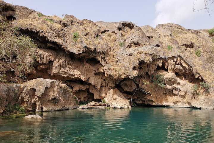 West of Salalah private tour - fascinating mountains and beaches - Image 4