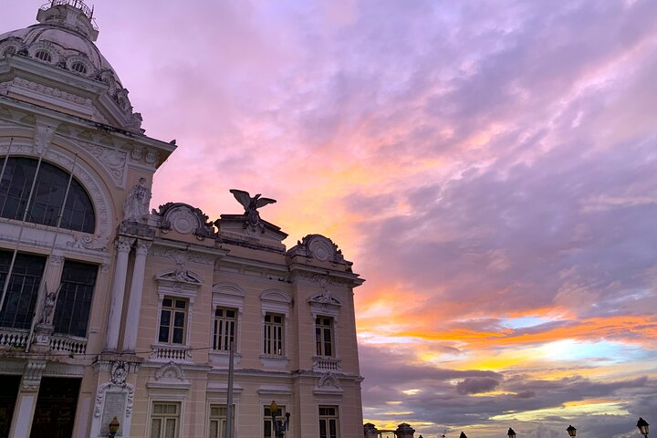 Private Exclusiv Cruise Tour max 4 passangers Salvador da Bahia SUV - Image 2