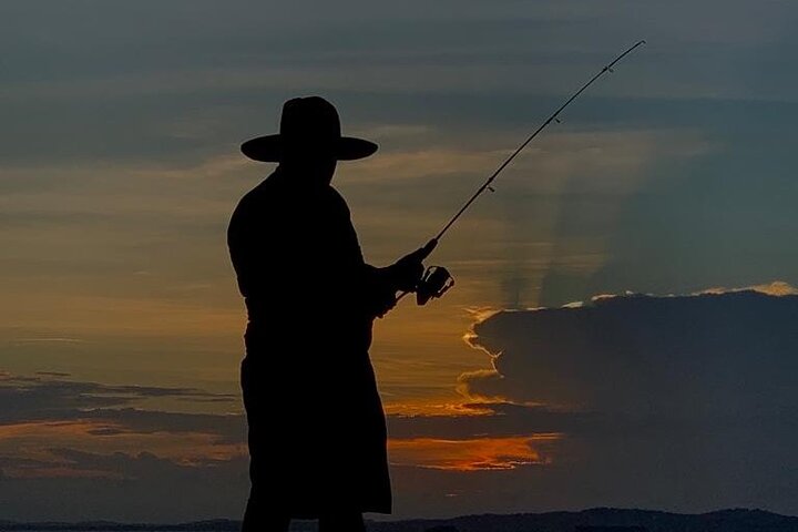 Sharing with an authentic fishermen's community - private tour. - Image 1