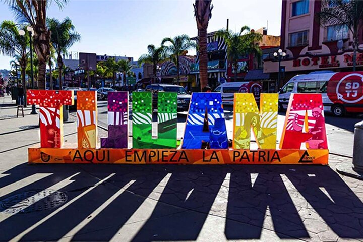Private Tours of San Diego, Tijuana and Valle de Guadalupe with Chauffeur - Image 1