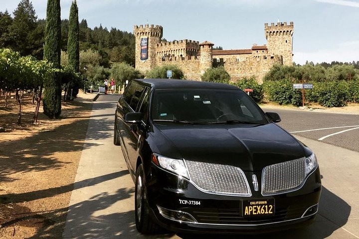 6-Hour Private Wine Country Tour of Napa in Lincoln MKT Limo (up to 8 people) - Image 1