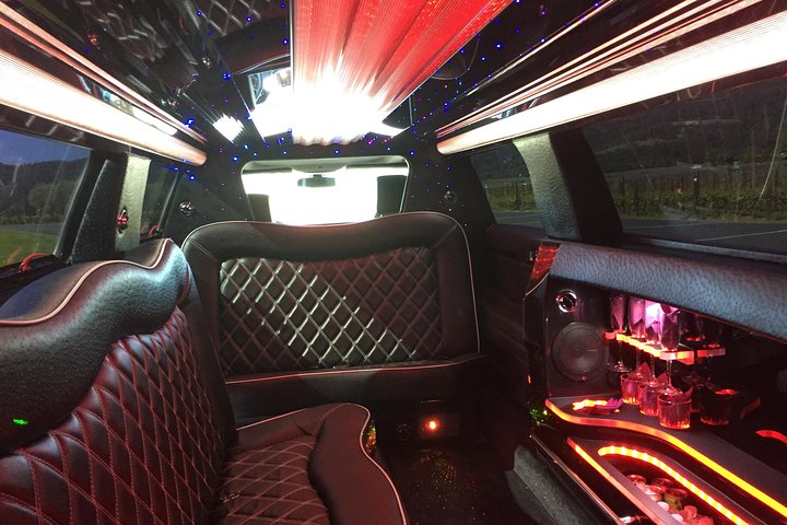 6-Hour Private Wine Country Tour of Napa in Lincoln MKT Limo (up to 8 people) - Image 3