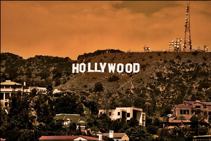 Private sightseeing tour of Beverly Hills - Image 2