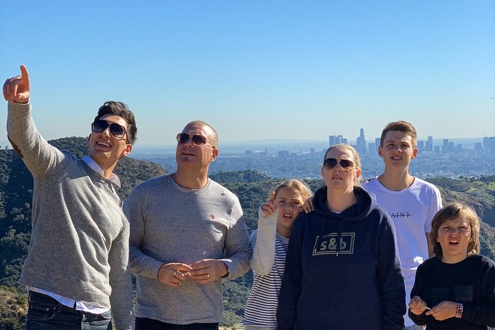 Private Tour of Los Angeles in Luxury SUV with Experienced Guide - Image 4