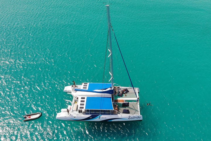 Lounge Catamaran SODADE Half-Day - Image 4