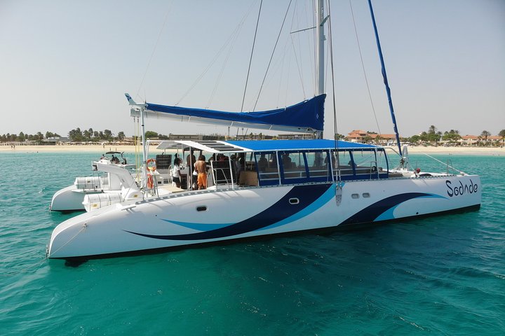 Lounge Catamaran SODADE Half-Day (Adults Only) - Image 2
