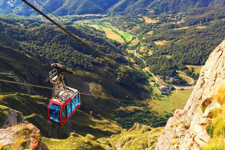 Full Day Private 4WD Tour from Santander to Picos de Europa. Excellent meals.  - Image 1