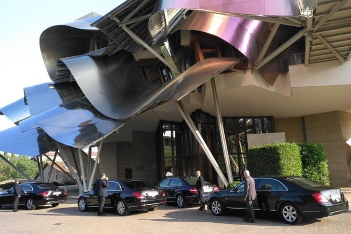 Private Transfer from Santander Port to Madrid Airport  - Image 2