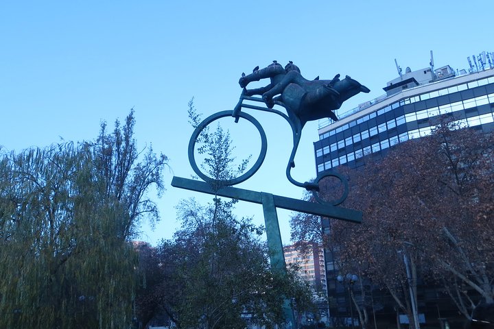 2 great days discovering Santiago, Casablanca, Valparaiso: wine + food& history - Image 5