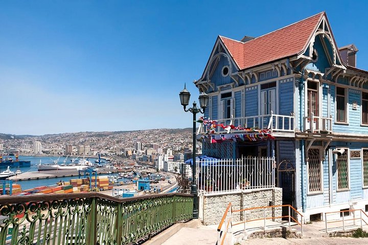 Tour to Viña del Mar and Valparaíso Private - Image 1