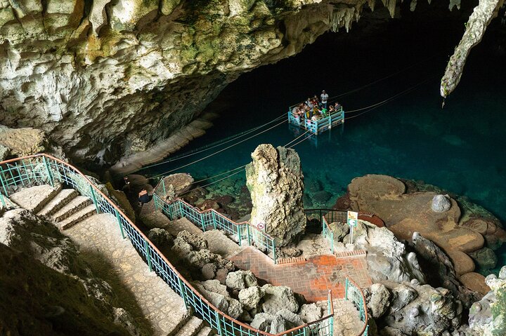 Historical Tour of Santo Domingo and 3 eyes Caves with Lunch - Image 3