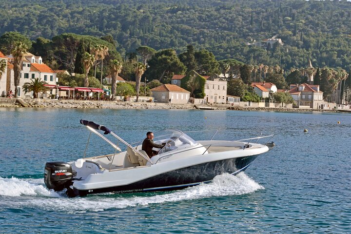 3-Hour Private Sailing and Snorkeling Adventure from Fira - Image 2