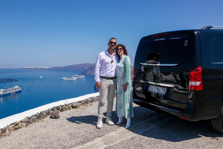 4 Hour Private Guided Tour in Santorini - Image 2