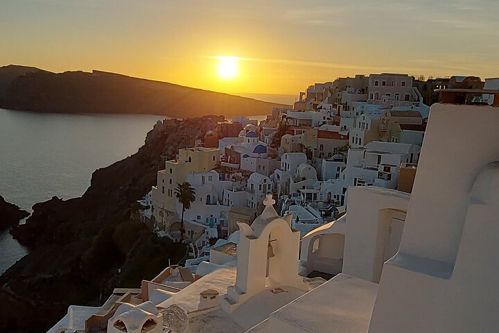 4 Hours Private Tour in Santorini with Pick up - Image 4
