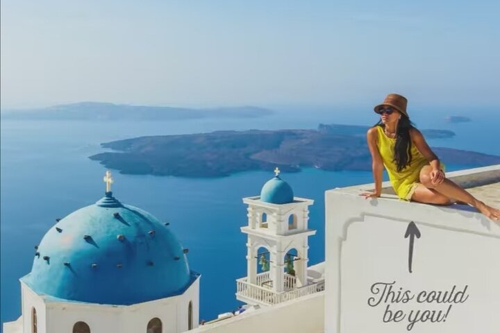 4 hrs island tour and photoshooting, Oia Blue domes, Red beach  - Image 4