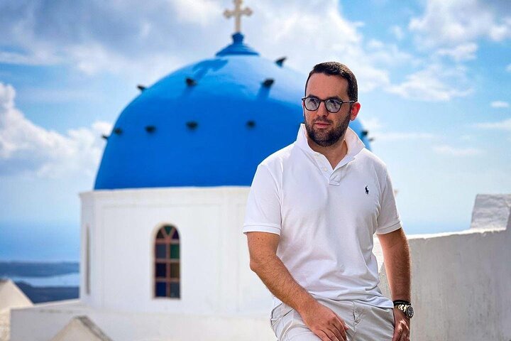 6-hour Santorini Tour, All Must-see Places, Photoshoot and History Lesson - Image 1
