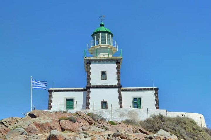 6 Hours Private Tour in Santorini - Image 2