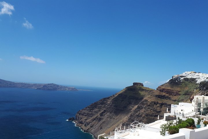 Amazing sightseeing in Santorini 2022 - Image 5