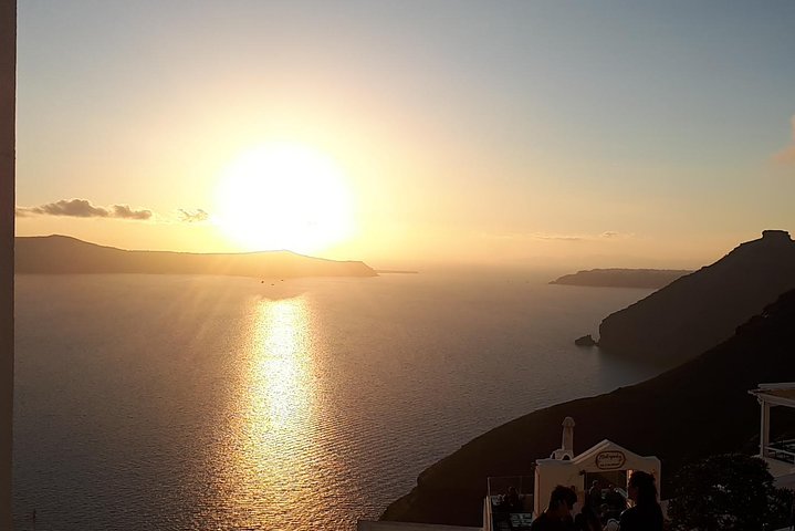 Discover Santorini - Image 1
