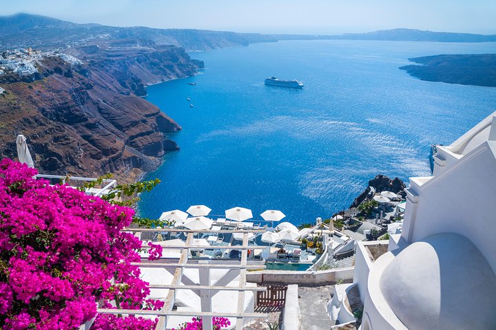 Discover Santorini in a Day- Private Tour 6 hours - Image 3