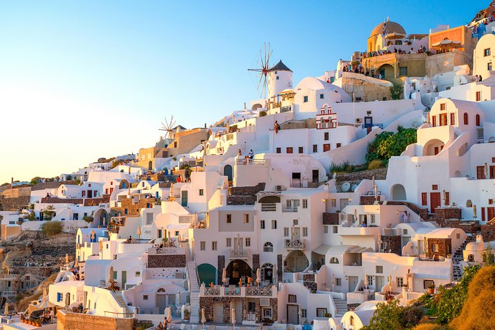 Discover Santorini in a Day- Private Tour 6 hours - Image 4