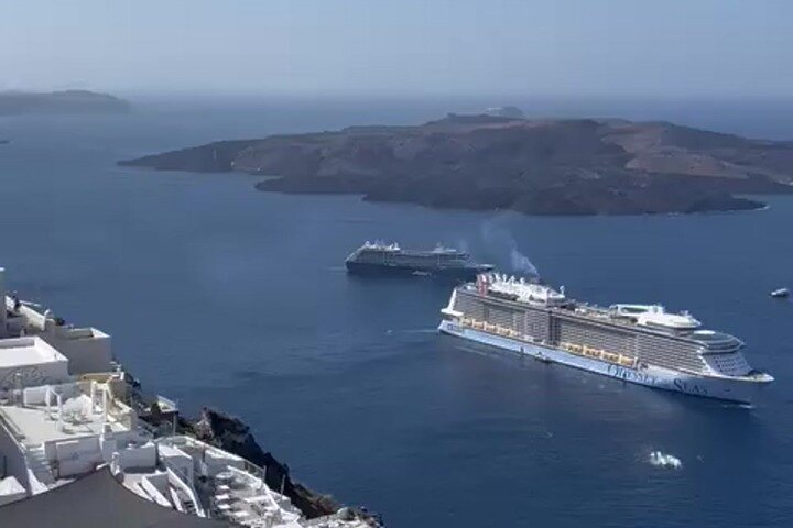 Discover Santorini Private Shore Excursion - Image 5