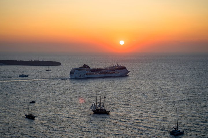 Discover Santorini Private Tour - Image 3