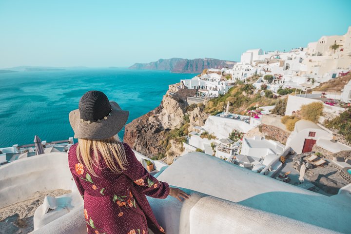 Discover Santorini Private Tour - Image 1
