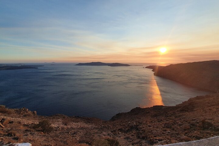 Discover Santorini with a 5 Hour Private Deluxe Tour - Image 2