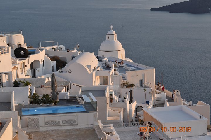 Discover Santorini with us (4 hour private tour) - Image 4