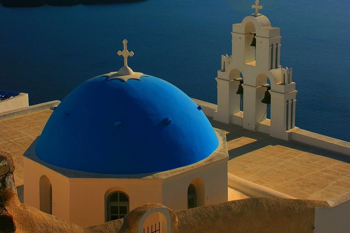 Discover Santorini with us (5 hour private tour north side) - Image 1