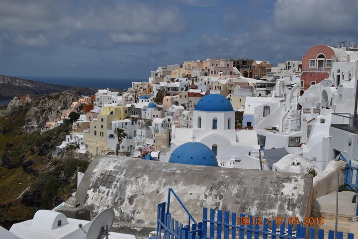 Discover Santorini with us (5 hour private tour north side) - Image 3